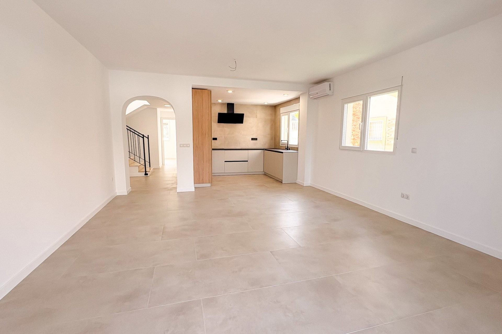 Revente - Semi-detached villa - El Campello - Pueblo Acantilado - Venta Lanuza