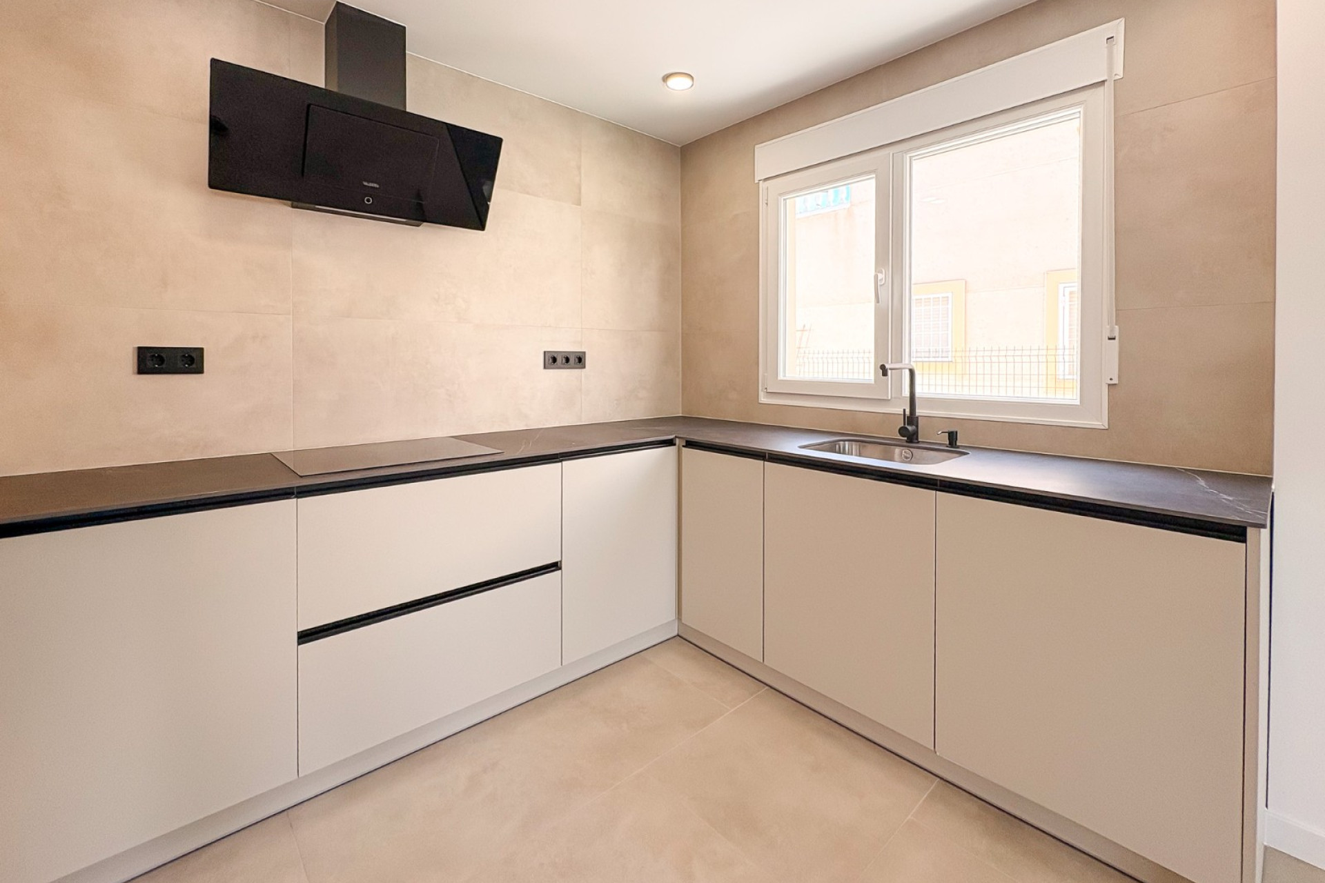 Revente - Semi-detached villa - El Campello - Pueblo Acantilado - Venta Lanuza