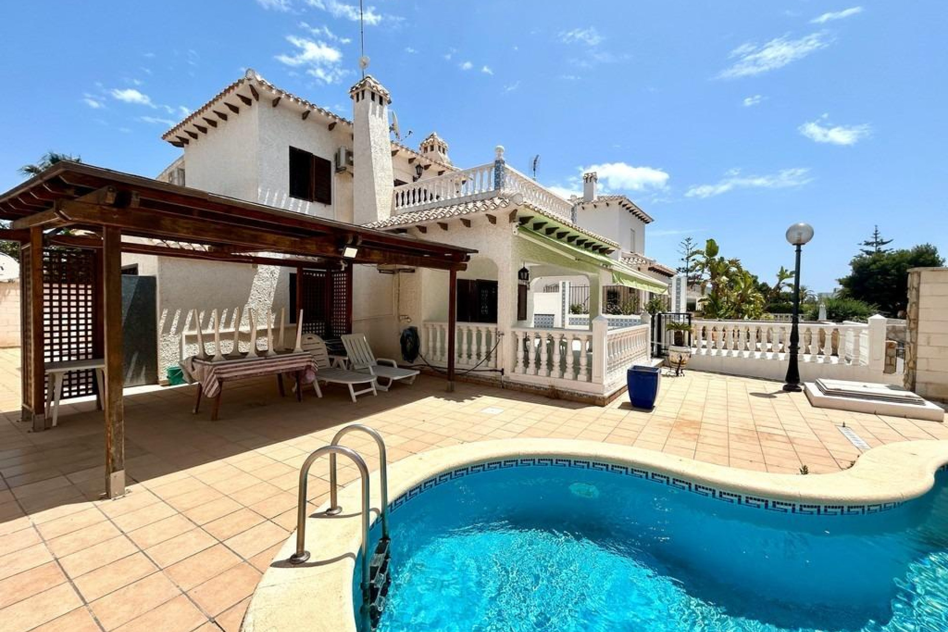 Revente - Villa - Orihuela Costa - La Zenia