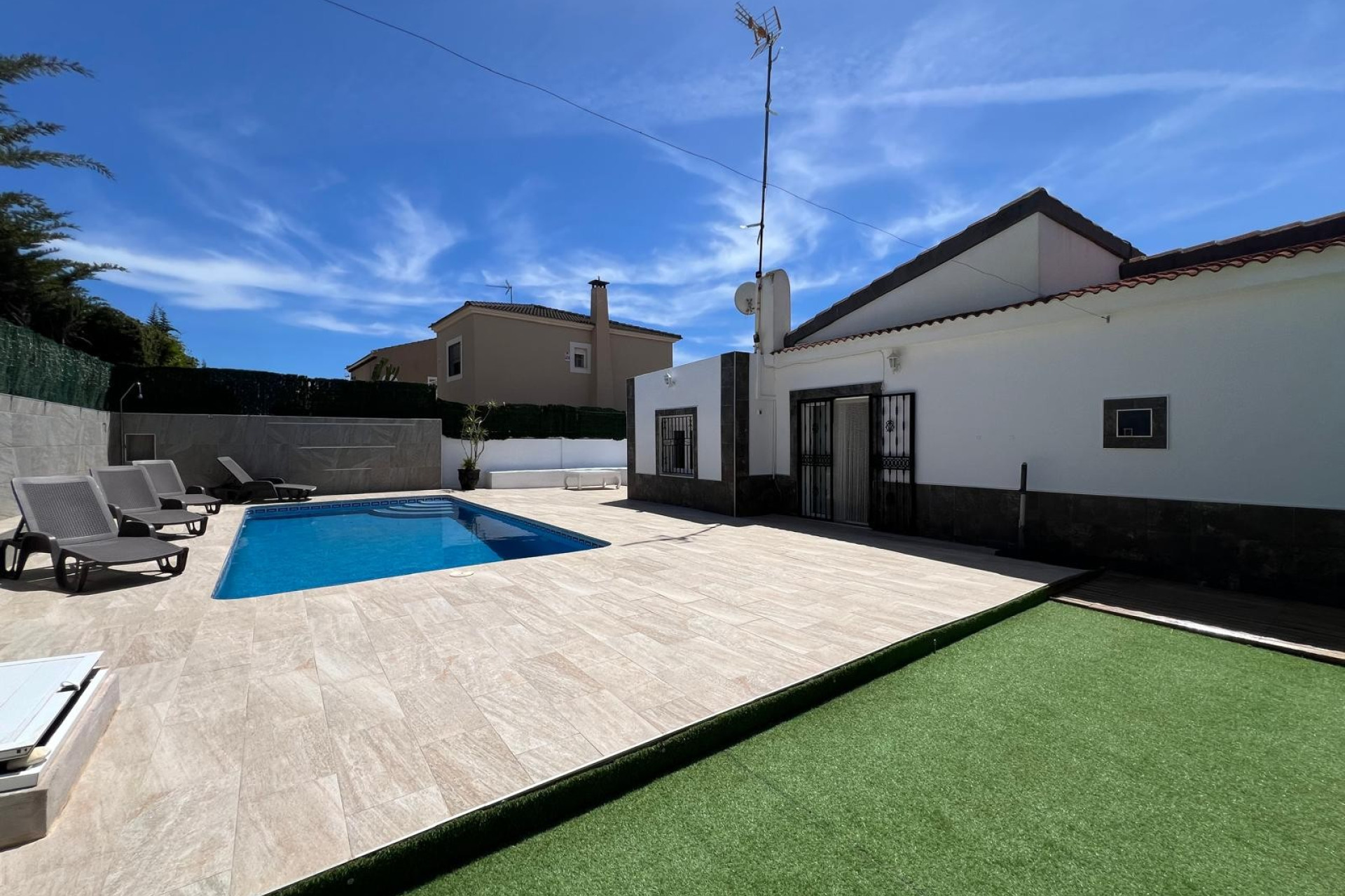 Revente - Villa - Torrevieja - Los Balcones