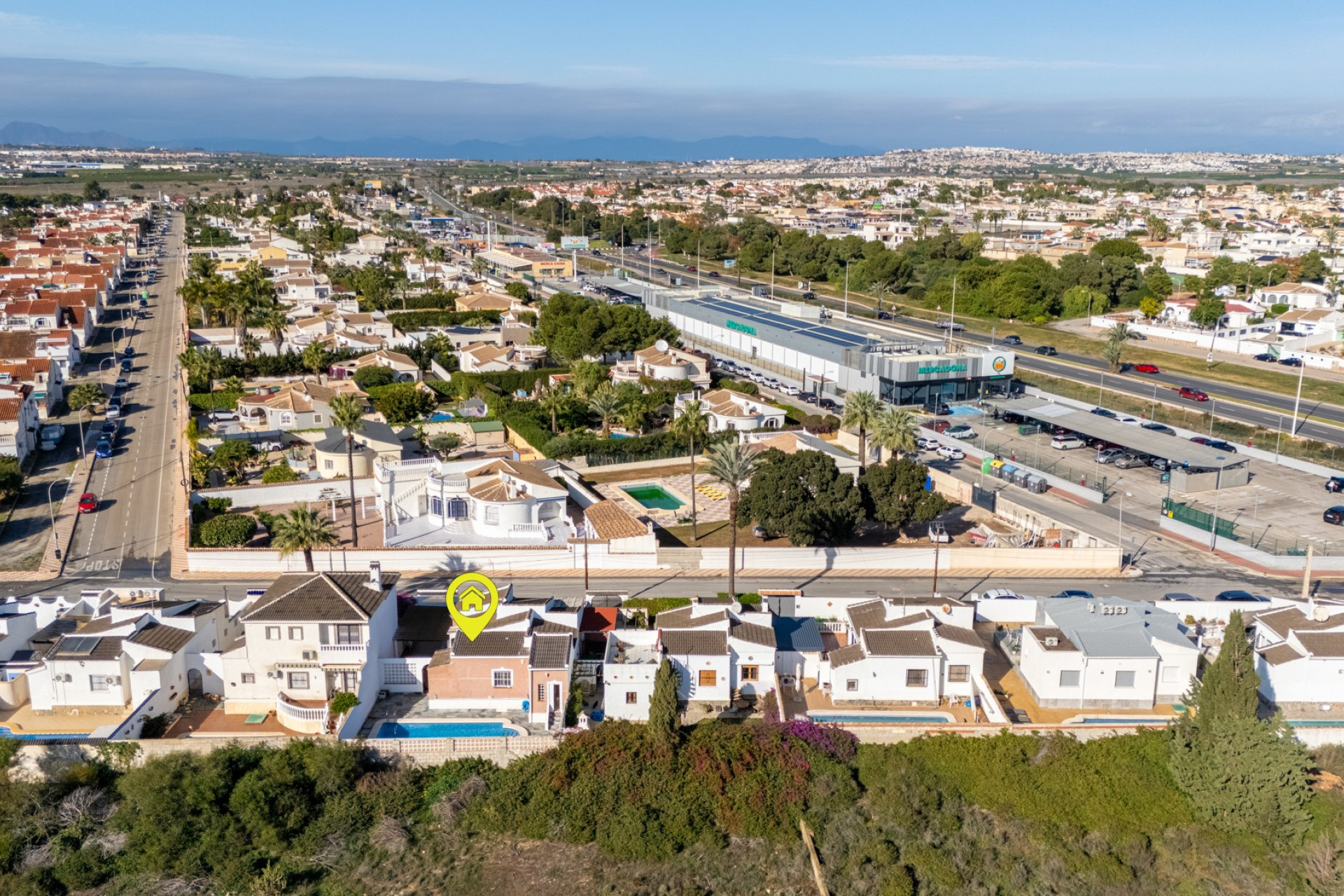 Revente - Villa - Torrevieja - Urbanización San Luis