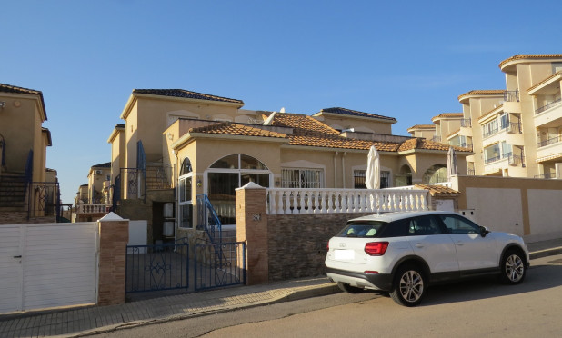 Semi Detached Villa - Herverkoop - Orihuela Costa - Los Altos