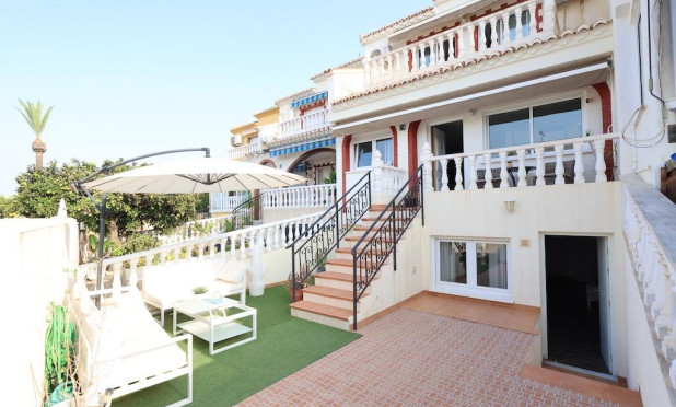 Semi Detached Villa - Herverkoop - Torrevieja - Torretas