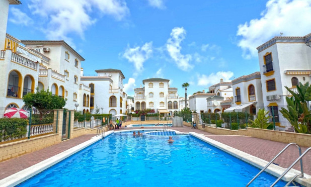 Stadthaus - Wiederverkauf - Torrevieja - Torrelamata - La Mata