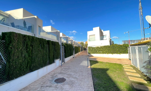 Townhouse - Resale - Torrevieja - Punta Prima