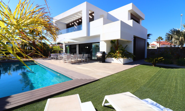 Villa - Herverkoop - Ciudad Quesada - C-41436