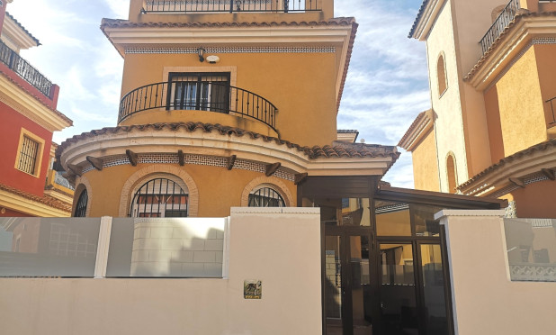 Villa - Herverkoop - Montesinos - La Herrada