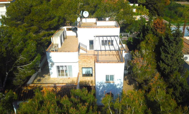 Villa - Herverkoop - Orihuela Costa - C-38752