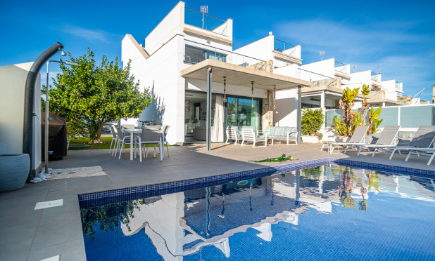 Villa - Herverkoop - Orihuela Costa - C-77642