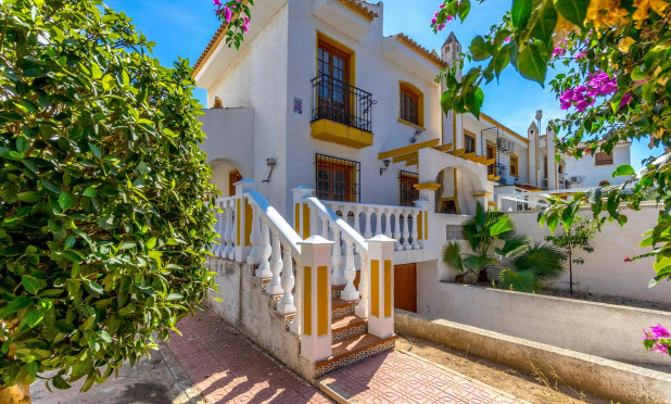 Villa - Herverkoop - Torrevieja - Los altos