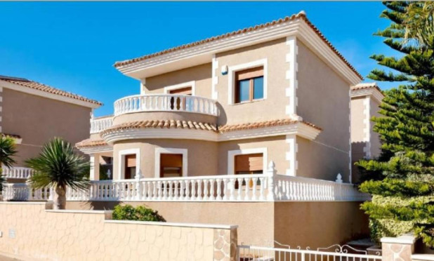 Villa - Nouvelle construction - Torrevieja - NB-40326