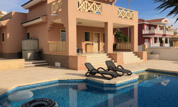 Villa - Odsprzedaż - Ciudad Quesada - La Fiesta