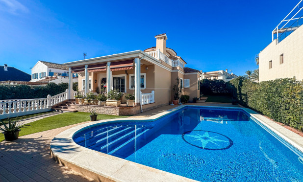 Villa - Odsprzedaż - La Mata - La Mata
