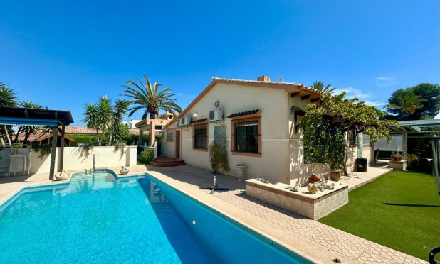 Villa - Odsprzedaż - Orihuela Costa - C-24186