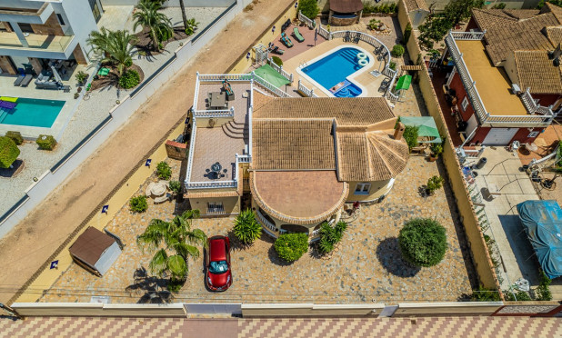 Villa - Odsprzedaż - Torrevieja - La Siesta