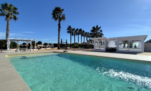 Villa - Resale - El Mudamiento - El Mudamiento