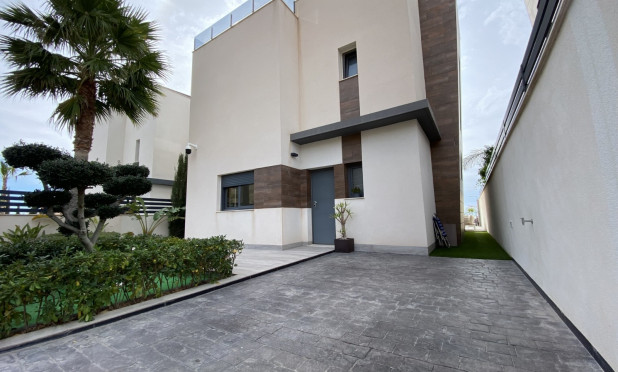Villa - Resale - Finestrat - Finestrat Urbanizaciones