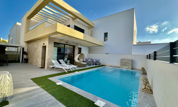 Villa - Resale - Los Montesinos - C-55980