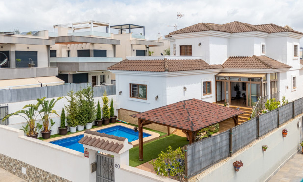 Villa - Resale - Los Montesinos - C-77196