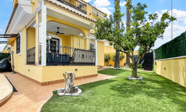 Villa - Resale - Orihuela Costa - C-42429