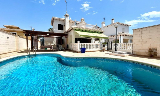 Villa - Resale - Orihuela Costa - C-48529