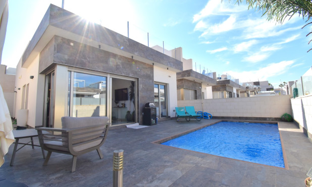 Villa - Resale - Orihuela Costa - C-93992