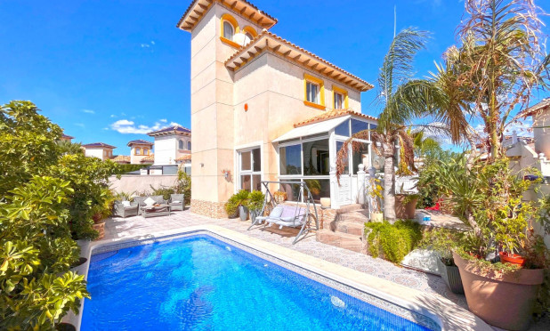 Villa - Resale - Orihuela Costa - La Zenia