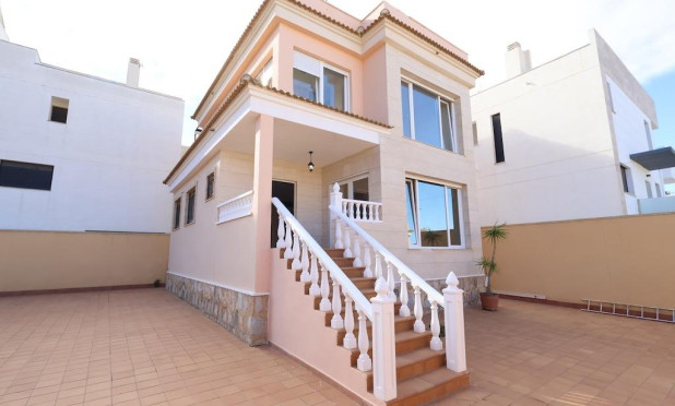 Villa - Resale - Orihuela Costa - Villamartín