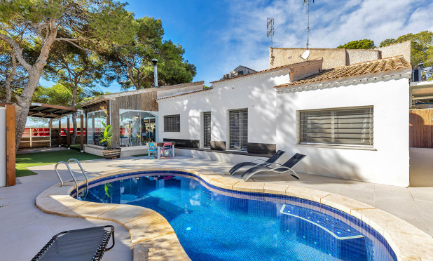 Villa - Resale - Orihuela - Orihuela Costa