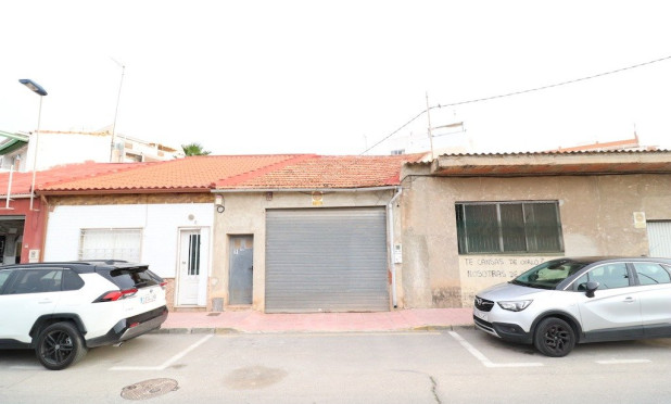 Villa - Resale - Torrevieja - C-64511