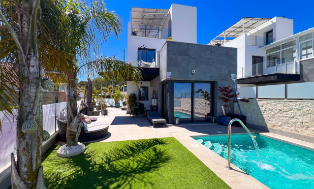 Villa - Resale - Torrevieja - Los Balcones