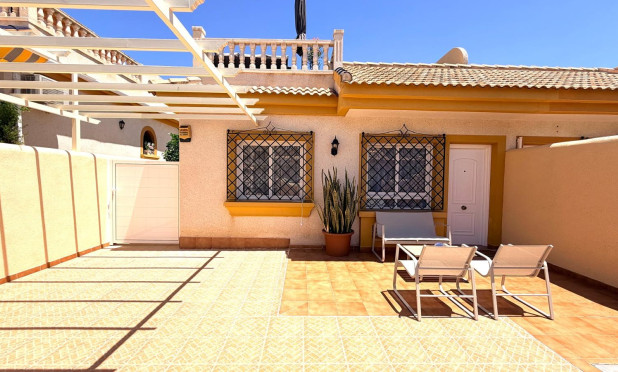 Villa - Reventa - Los Montesinos - Urbanizacion montesol