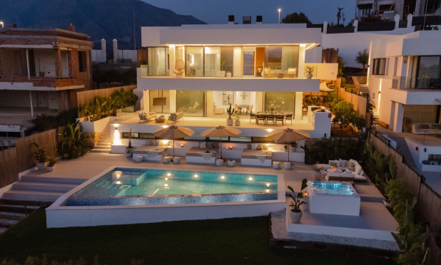 Villa - Revente - Marbella - Nueva Andalucía