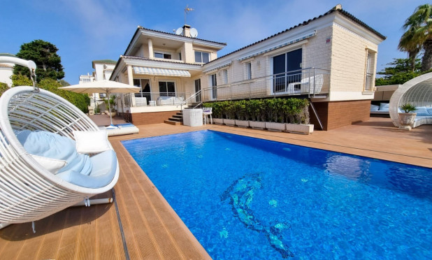 Villa - Revente - Torrevieja - La Mata