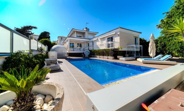 Villa - Revente - Torrevieja - Torre la mata