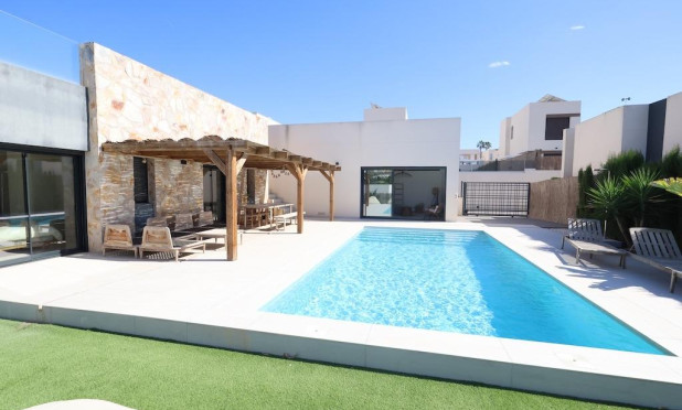 Villa - Wiederverkauf - Algorfa - Comunidad Valenciana
