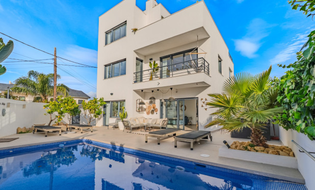 Villa - Wiederverkauf - Alicante - Cabo de las Huertas