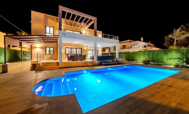 Villa - Wiederverkauf - Cabo Roig - C-71491
