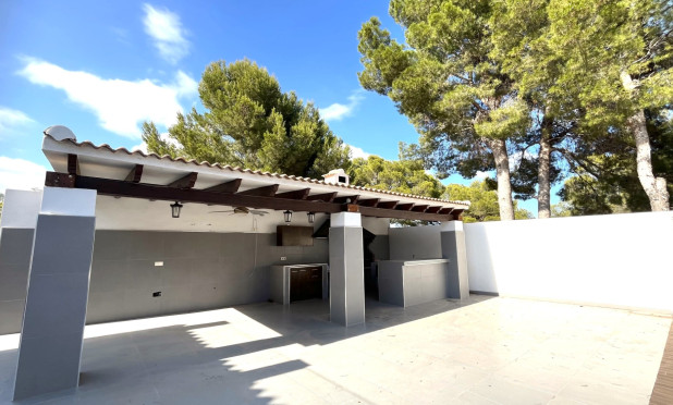 Villa - Wiederverkauf - La Nucía - La Nucía