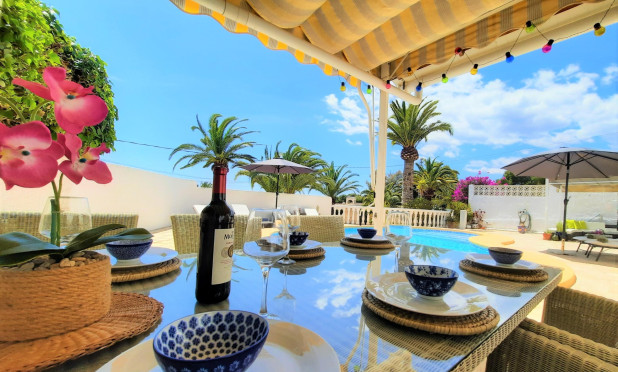 Villa - Wiederverkauf - Moraira_Teulada - center