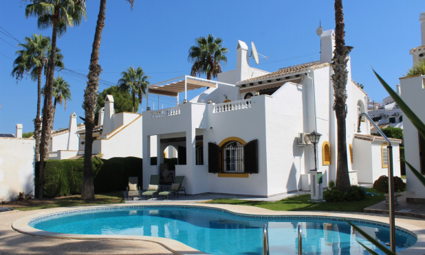 Villa - Wiederverkauf - Orihuela Costa - C-27082