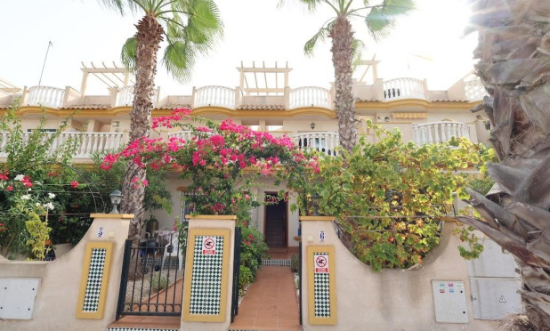 Villa - Wiederverkauf - Orihuela Costa - Cabo Roig