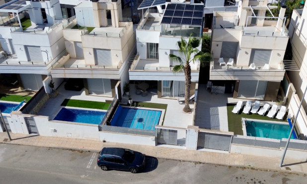 Villa - Wiederverkauf - Orihuela Costa - Lomas de Cabo Roig
