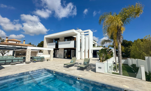 Villa - Wiederverkauf - Orihuela Costa - Villamartín