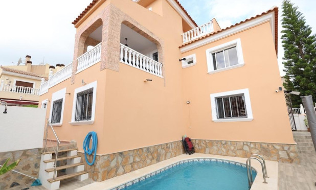 Villa - Wiederverkauf - San Miguel de Salinas - Las filipinas