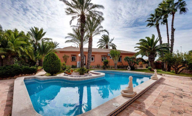 Villa - Wiederverkauf - Torrevieja - La Siesta - El Salado -  Torreta