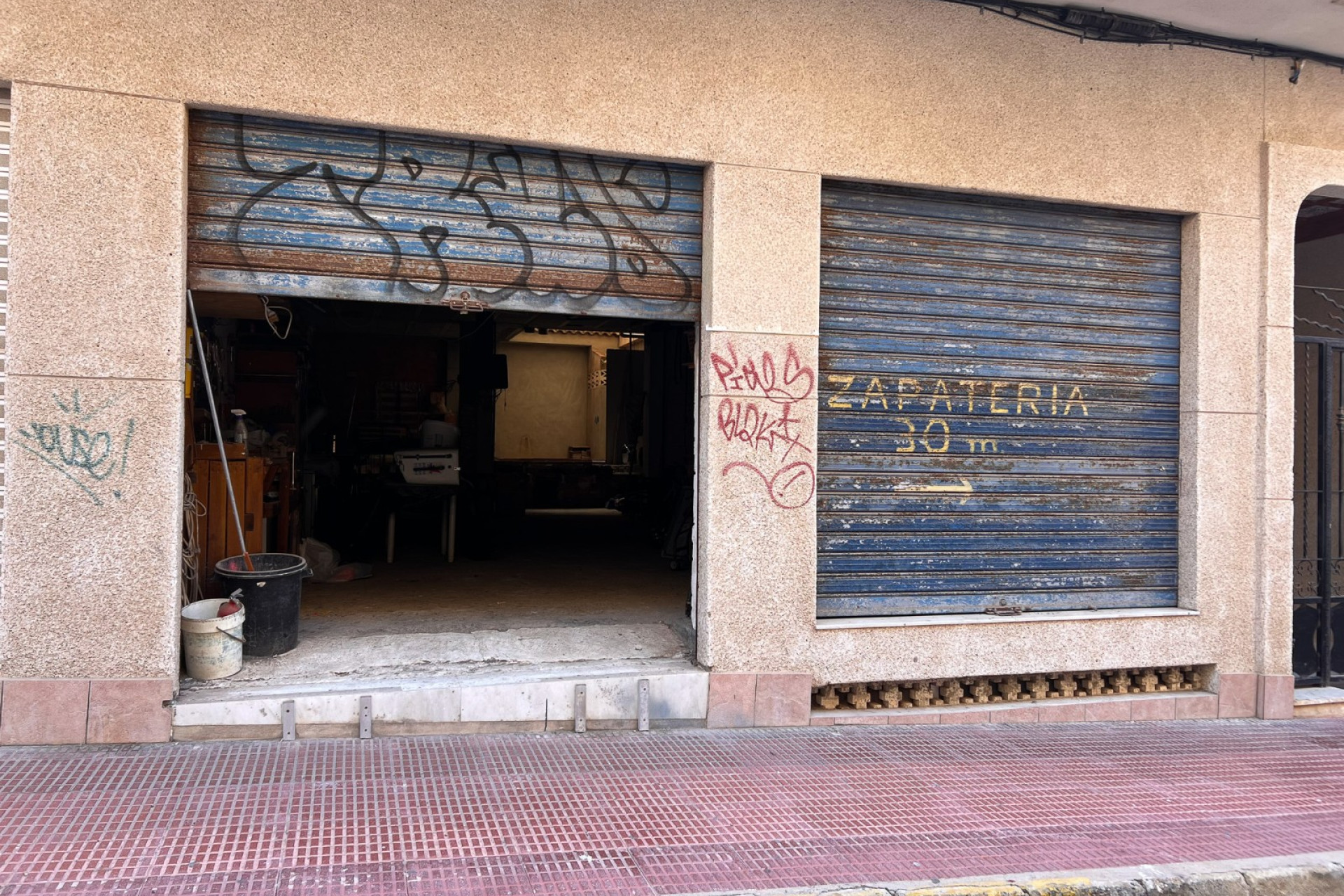 Wiederverkauf - Commercial premises - Guardamar del Segura - Guardamar