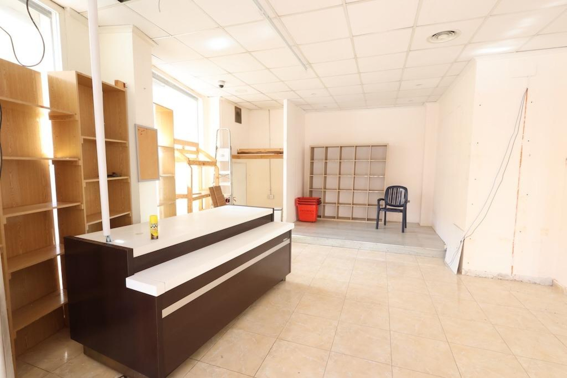 Wiederverkauf - Commercial premises - Torrevieja - Estacion de autobuses