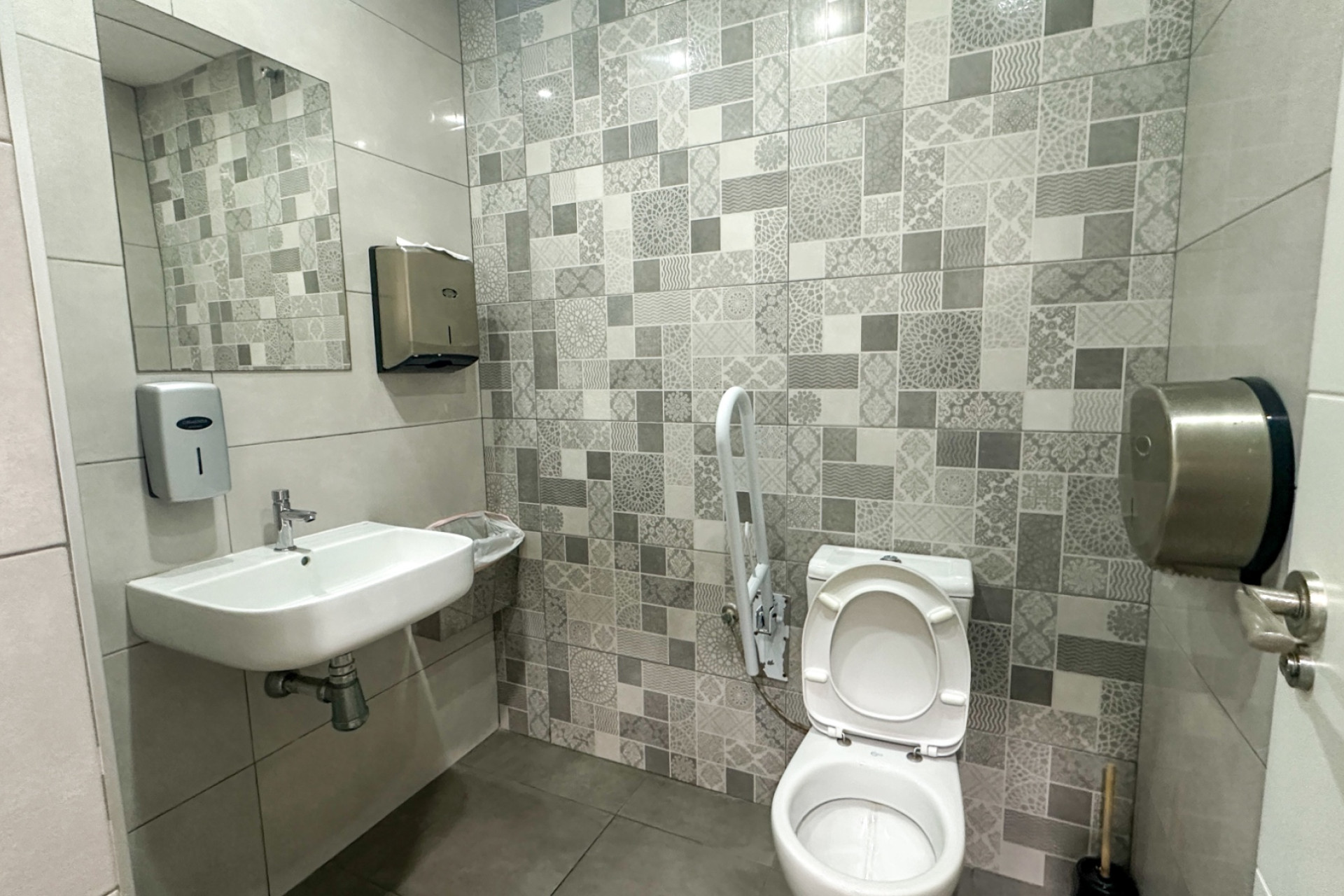 Wiederverkauf - Commercial - Torrevieja - Nueva Torrevieja - Aguas Nuevas