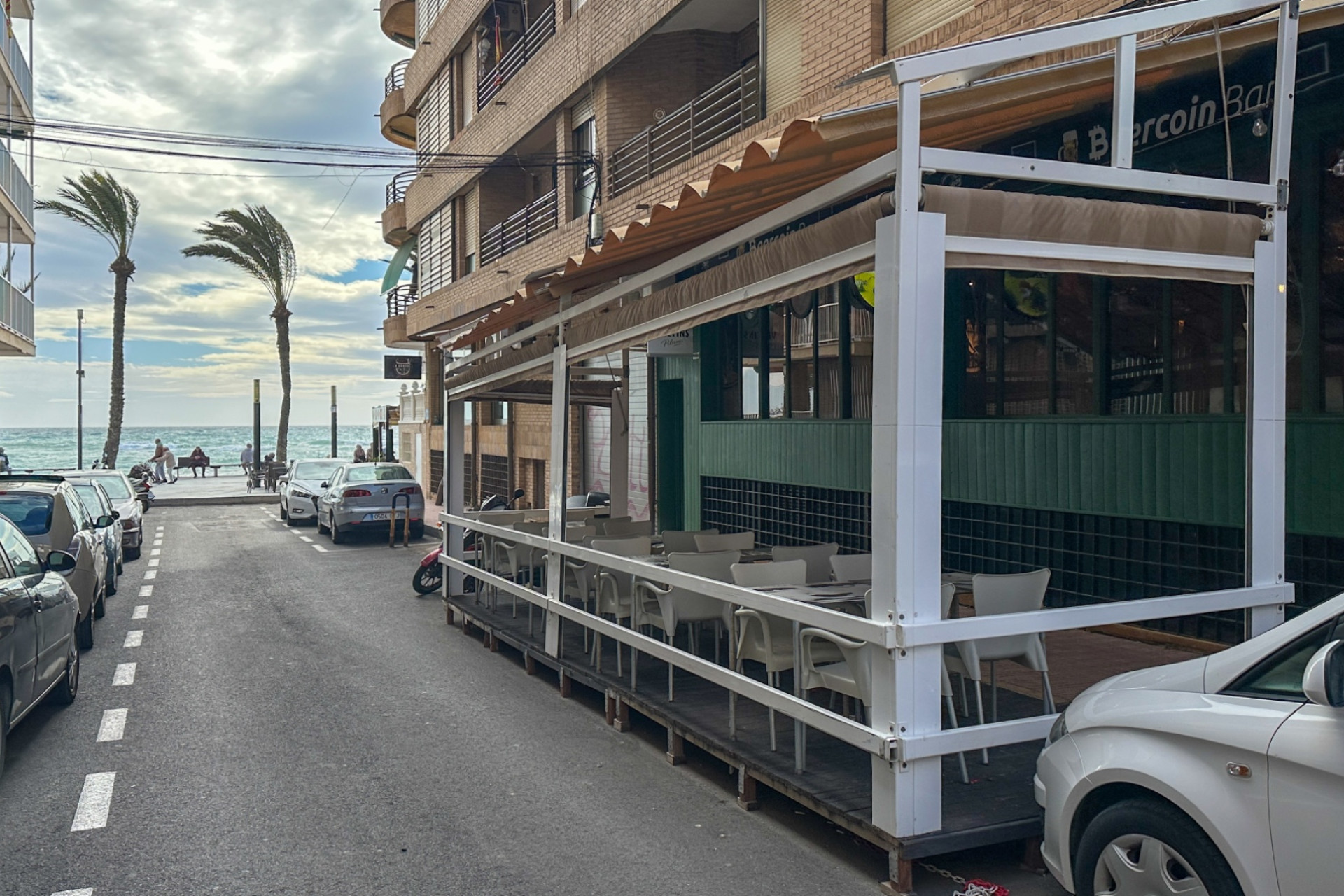 Wiederverkauf - Commercial - Torrevieja - Playa del Cura